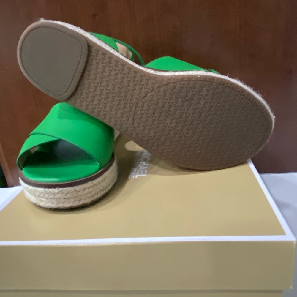 Michael Kors Palm green color leather Abbott Espadrille Sandals. Like new c pics - Picture 10 of 11
